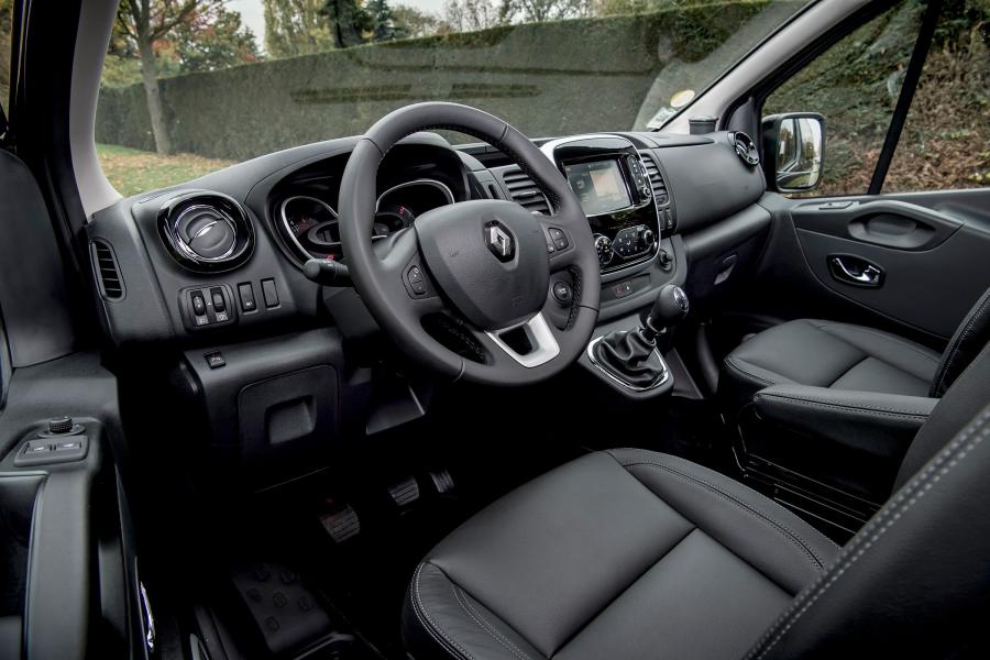Панель приборов Renault Trafic SpaceClass 2017 года  (WW) (фото 37 из 43)
